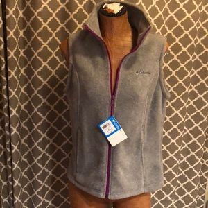 NWT women’s Columbia fleece vest